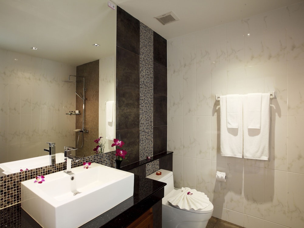 KATA SEA VIEW VILLAS 38/39