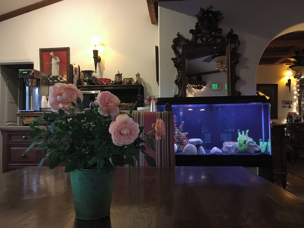 Chantico Inn 12/70