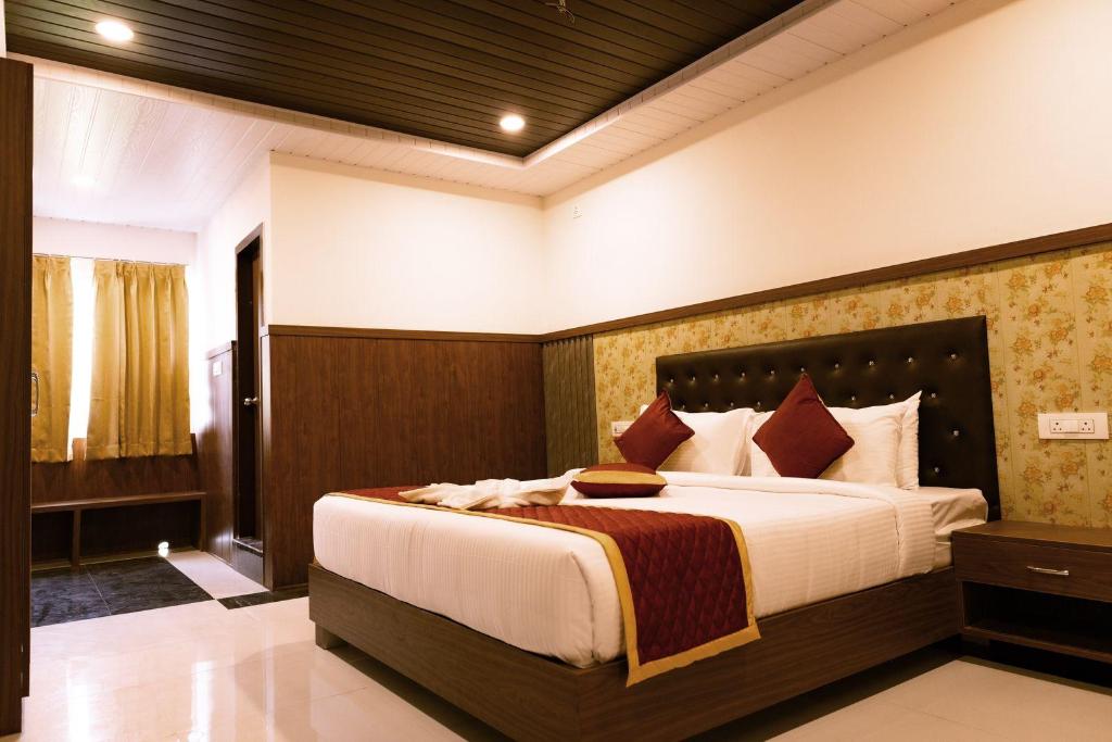 Hotel Grand Orchid 16/38