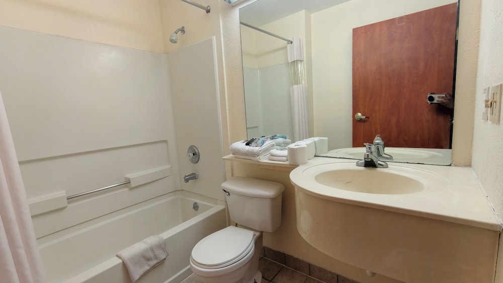 Classic Inn San Marcos, TX 59/60