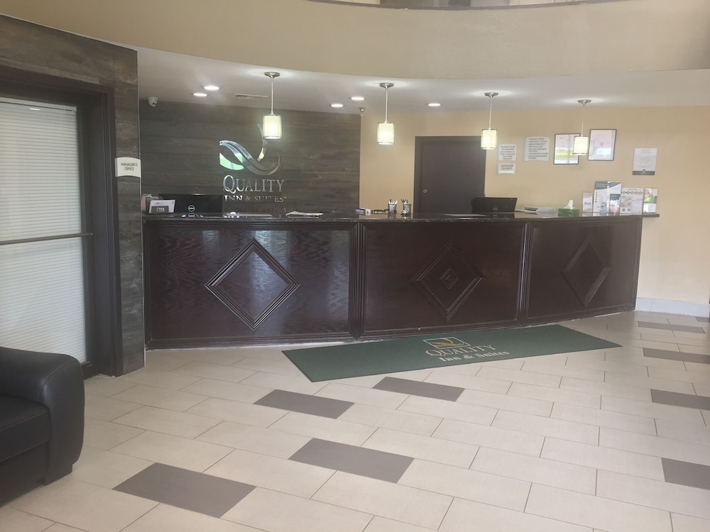 Quality Inn and Suites Florence Cincinnati South 4/48