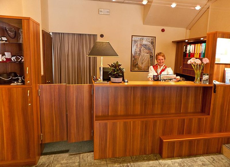 Central Hotel 5/47