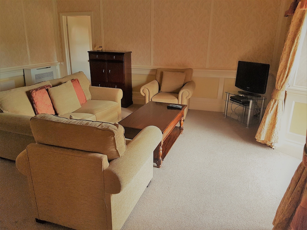 Broome Park Hotel 51/73