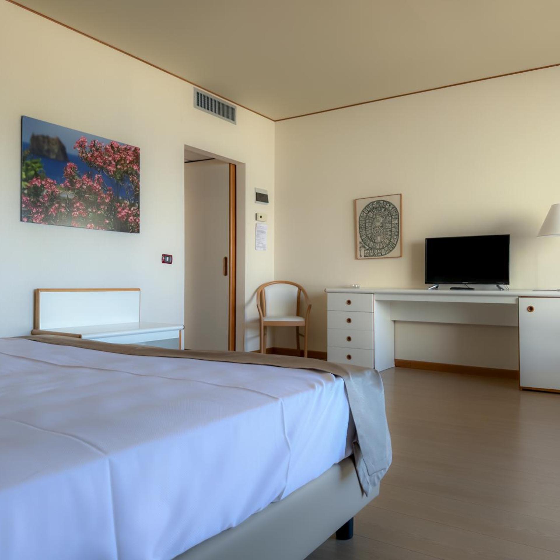 غرفة رباعية، Torre Normanna 3/6