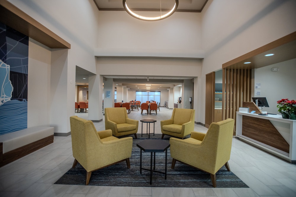 Holiday Inn Express Hotel And Suites Cleveland 35/55