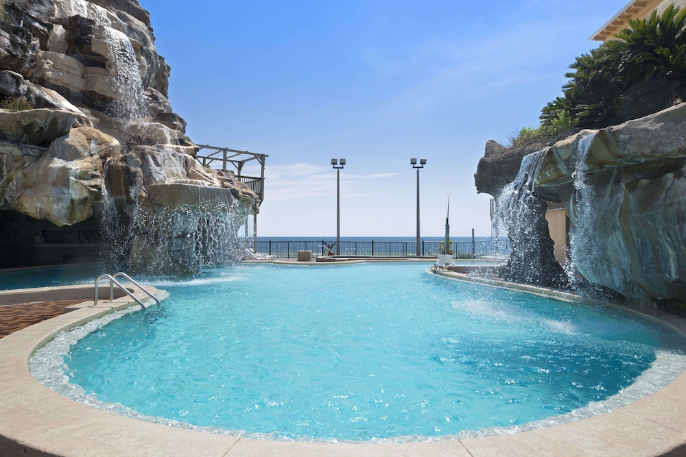 Days Inn By Wyndham Panama City Beach/Ocean Front in PANAMA CITY BEACH - FL