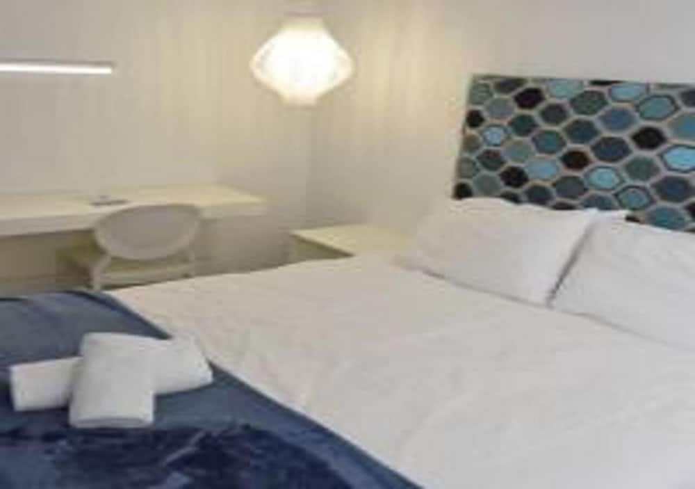 Sand River Resort 28/48