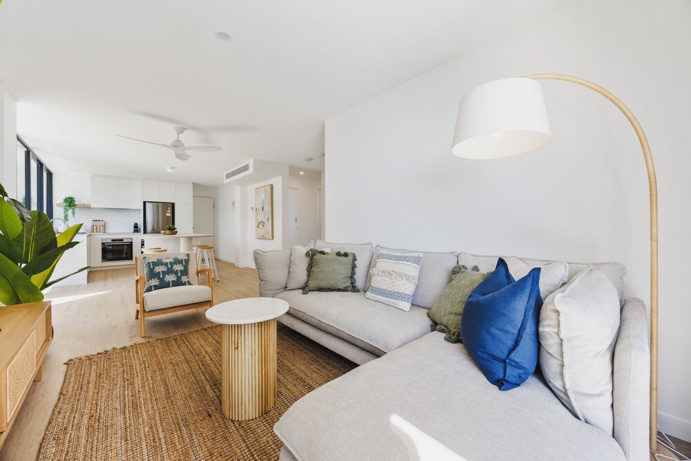 The Shores Surfers Paradise Apartments 26/50