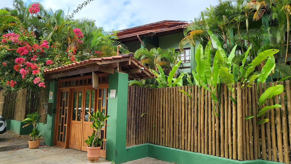 Pousada Vila Dos Passaros 66/71