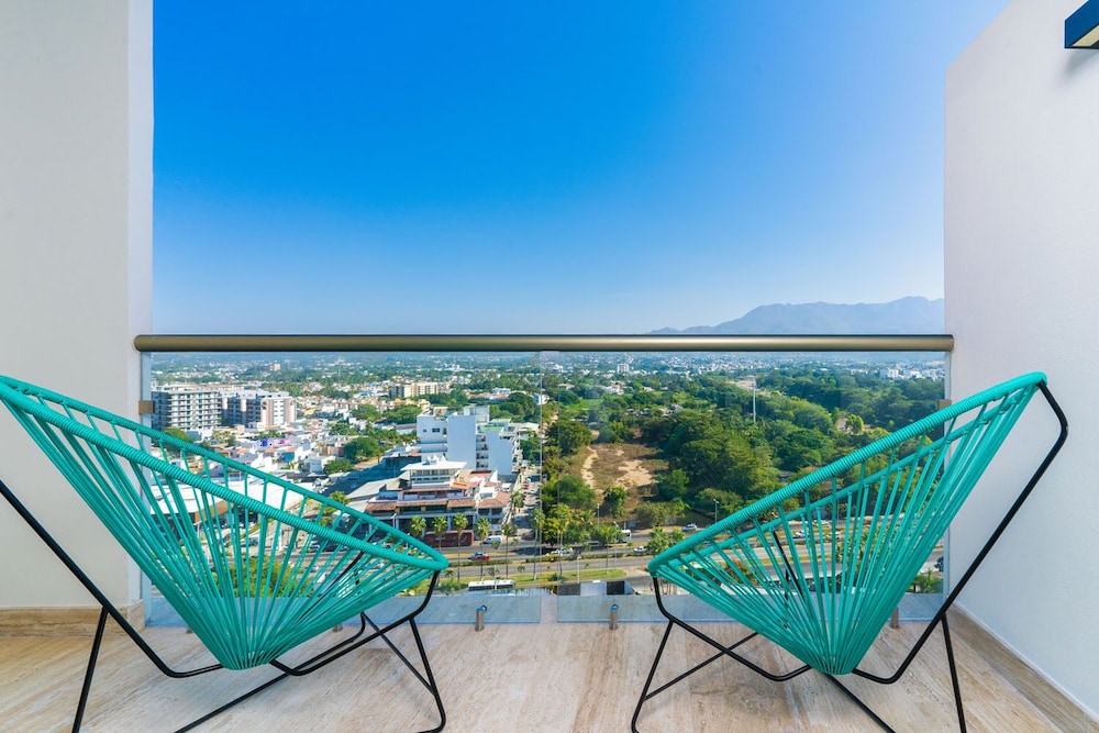 Krystal Vallarta 7/69