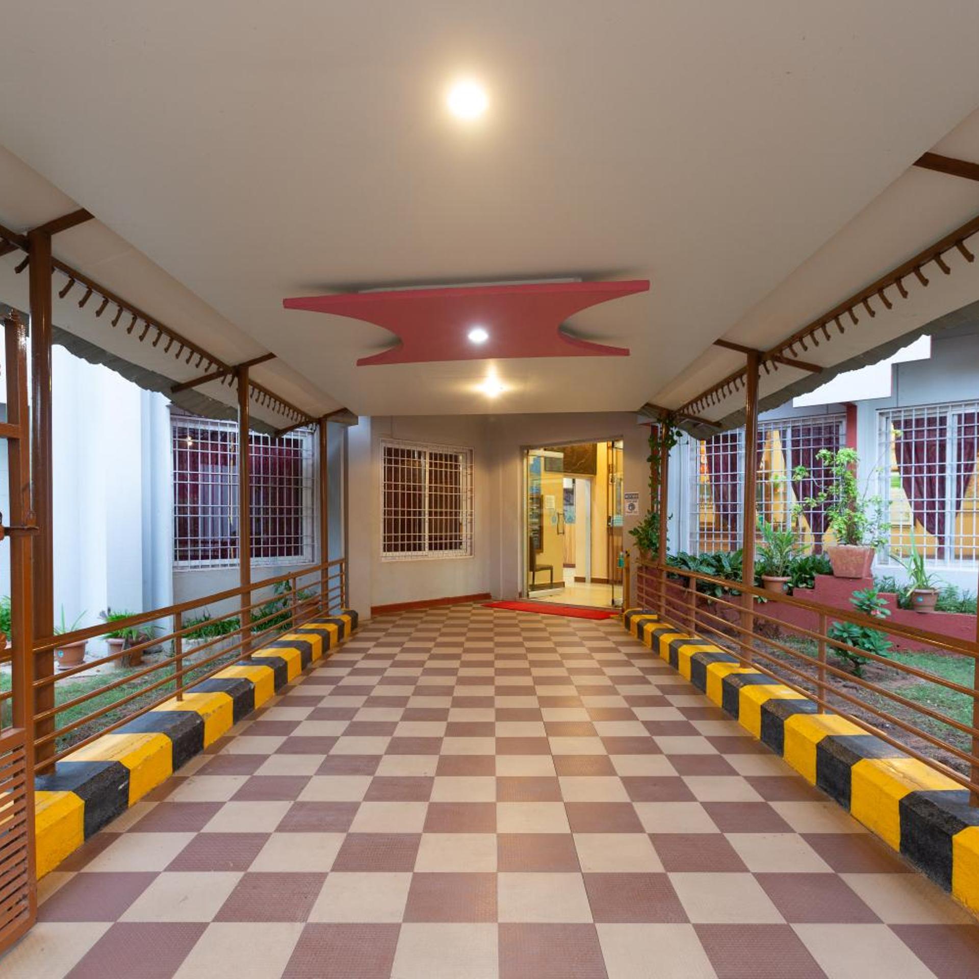 Kstdc Hotel Mayura Chalukya Badami 36/50