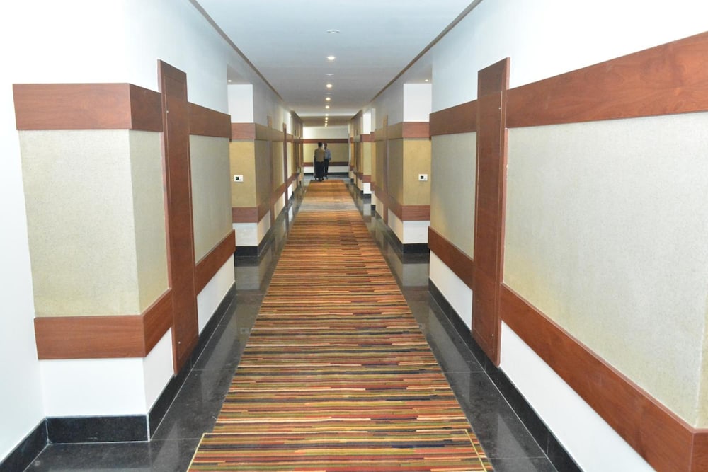 Hotel Ambica 24/40