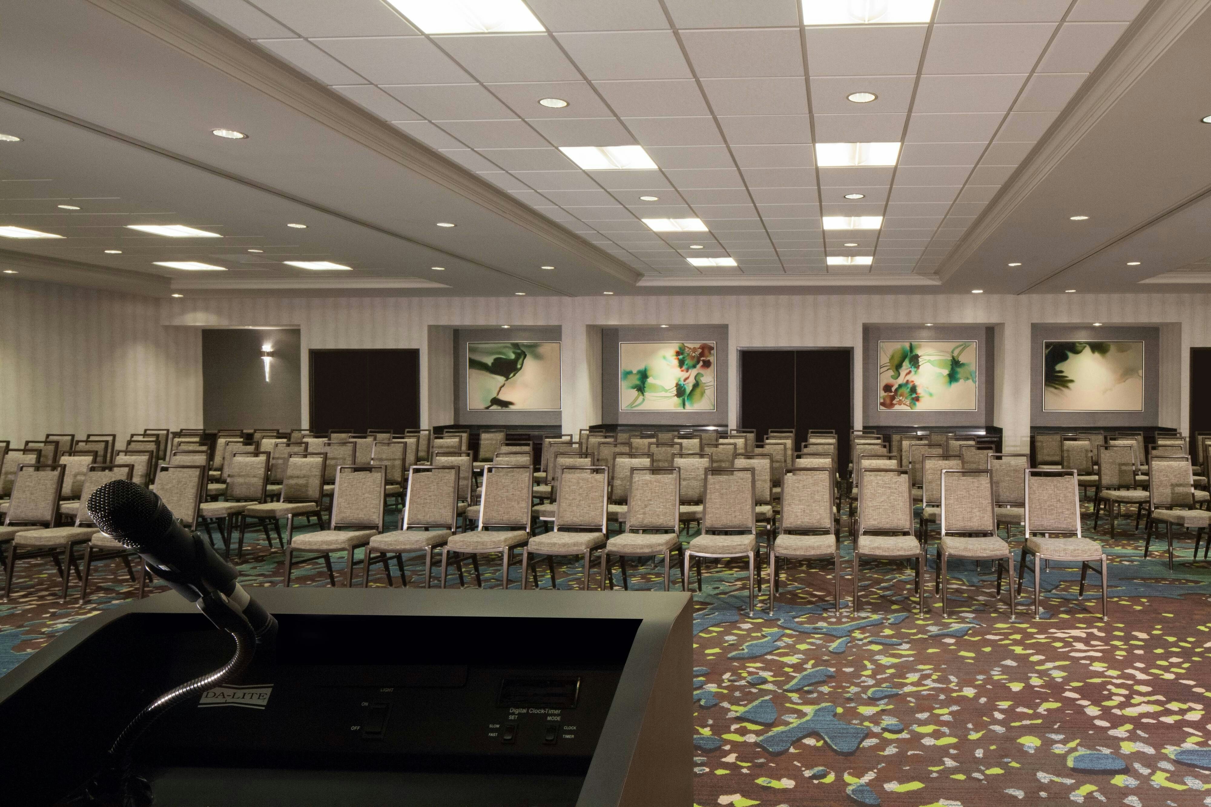 Marriott Suites Dallas Market Center 52/62