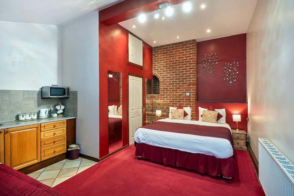 Conifers Guest House 13/31