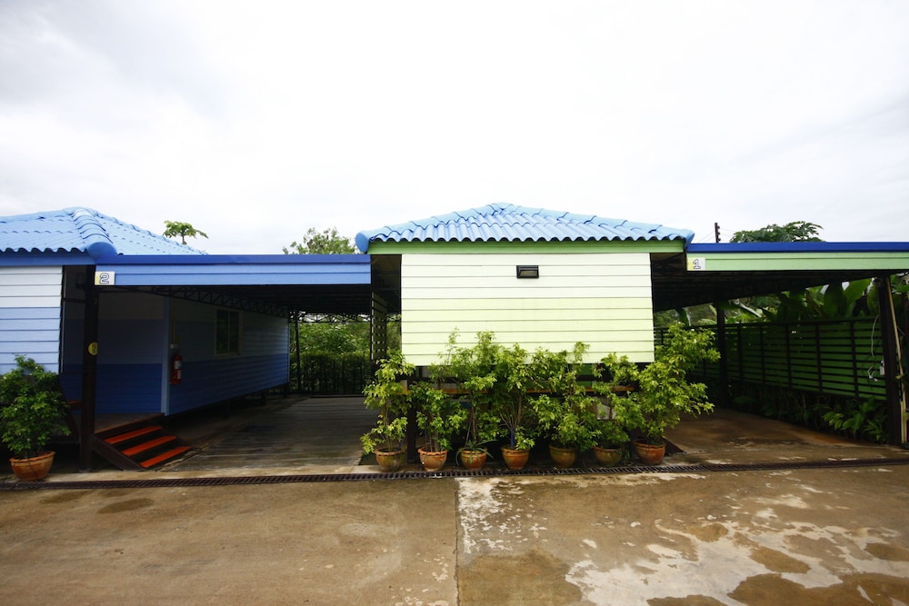 Hi Tech Resort 9/33