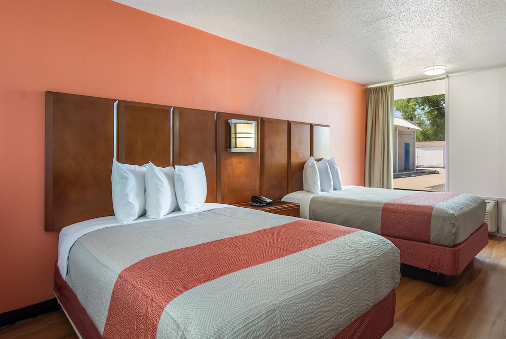Motel6 Van Buren, AR 25/53