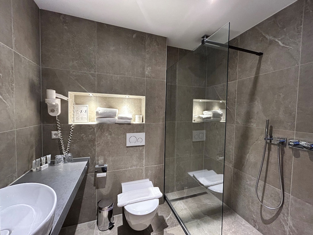 Xo Hotels Blue Square 59/65