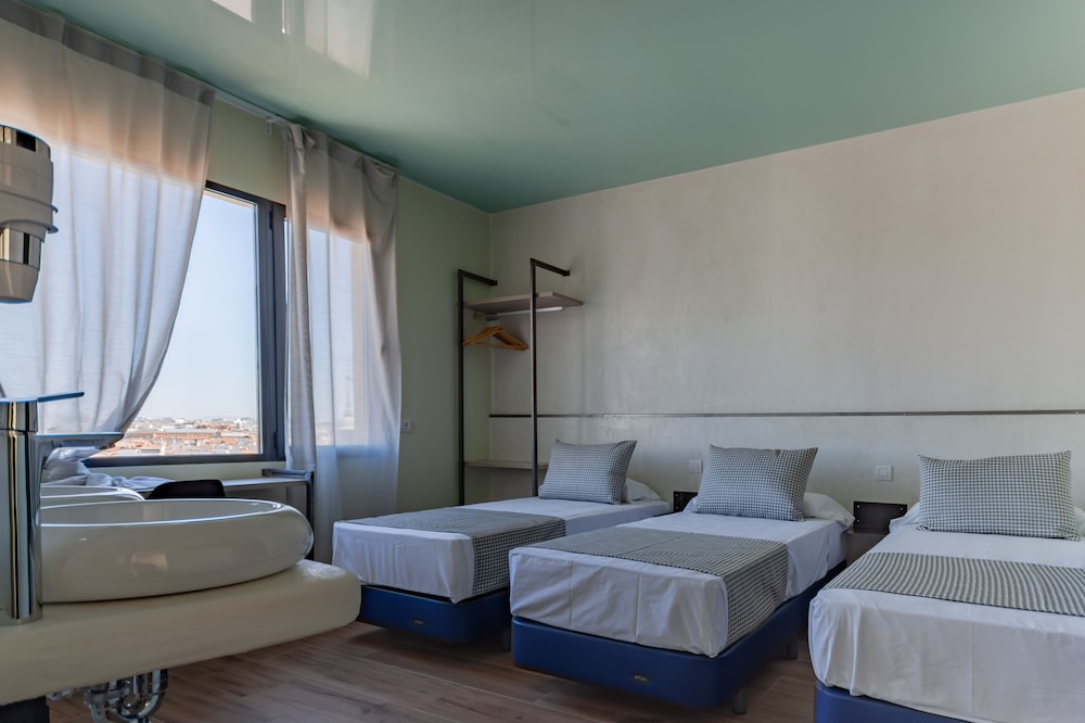 Hostal Charlotte 20/66