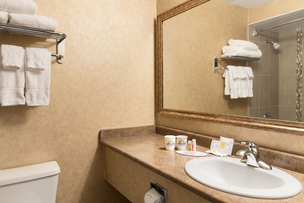 Days Inn by Wyndham Cranbrook Conference Centre 10/52