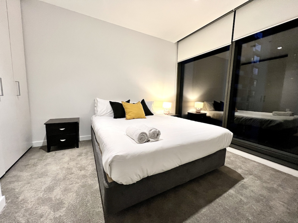 CITY, APARTMENT