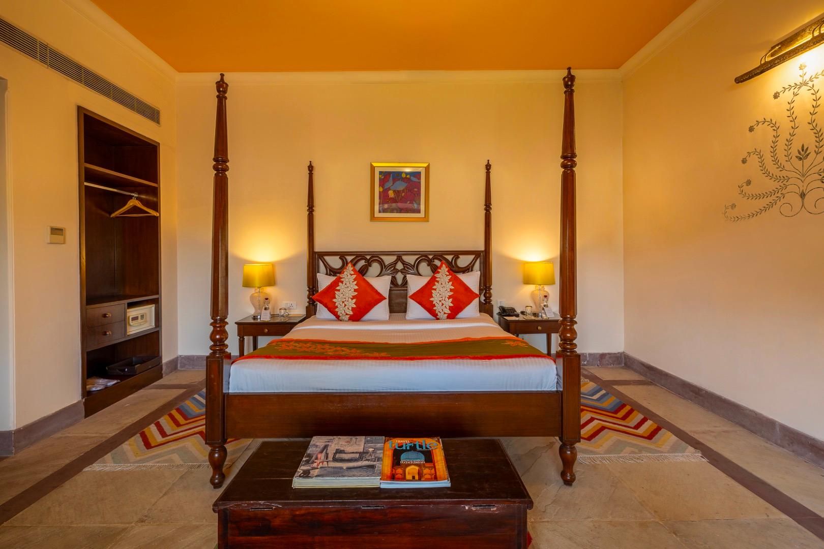 Garden Villa, Single