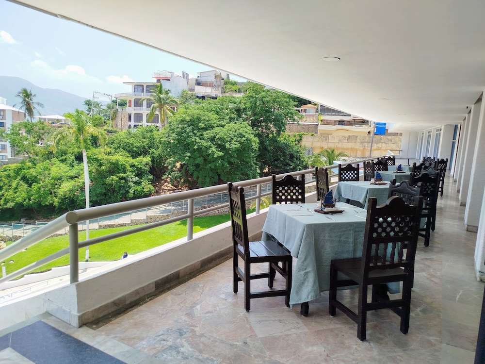 Hotel Aristos Acapulco 38/50