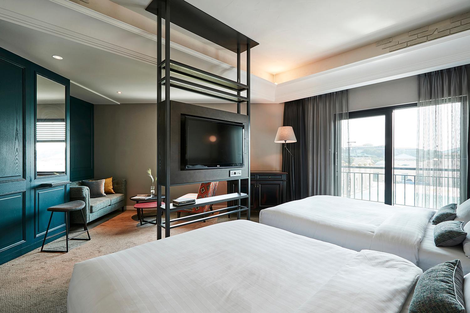 Concept, Corner, The Suites Hotel Jeju 3/6
