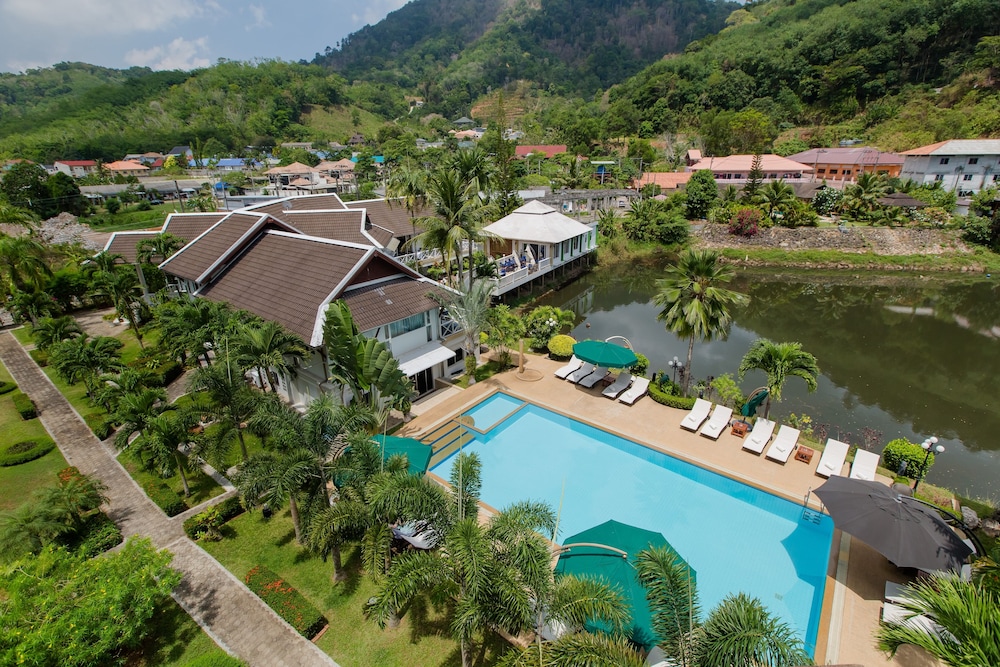 Serenity Lakeside Resort 60/69