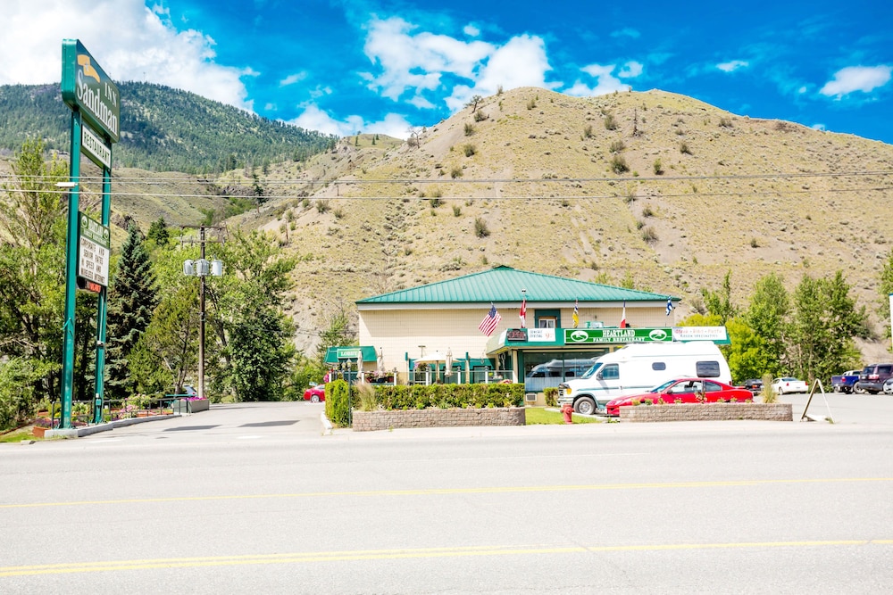 Sandman Inn Cache Creek 3/34