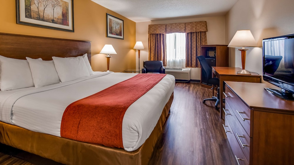 Best Western Lakewood Inn 9/37