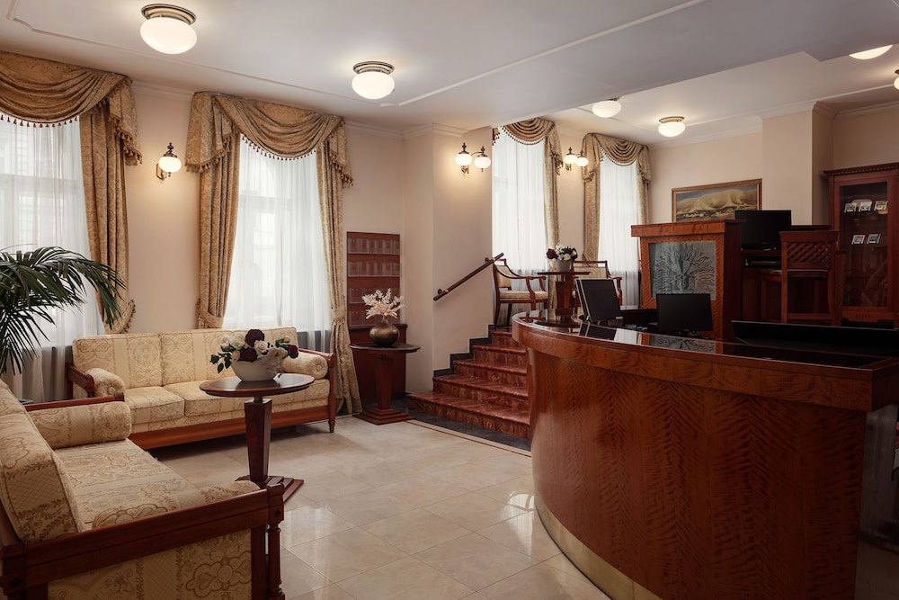 Amigo City Centre Hotel 44/62