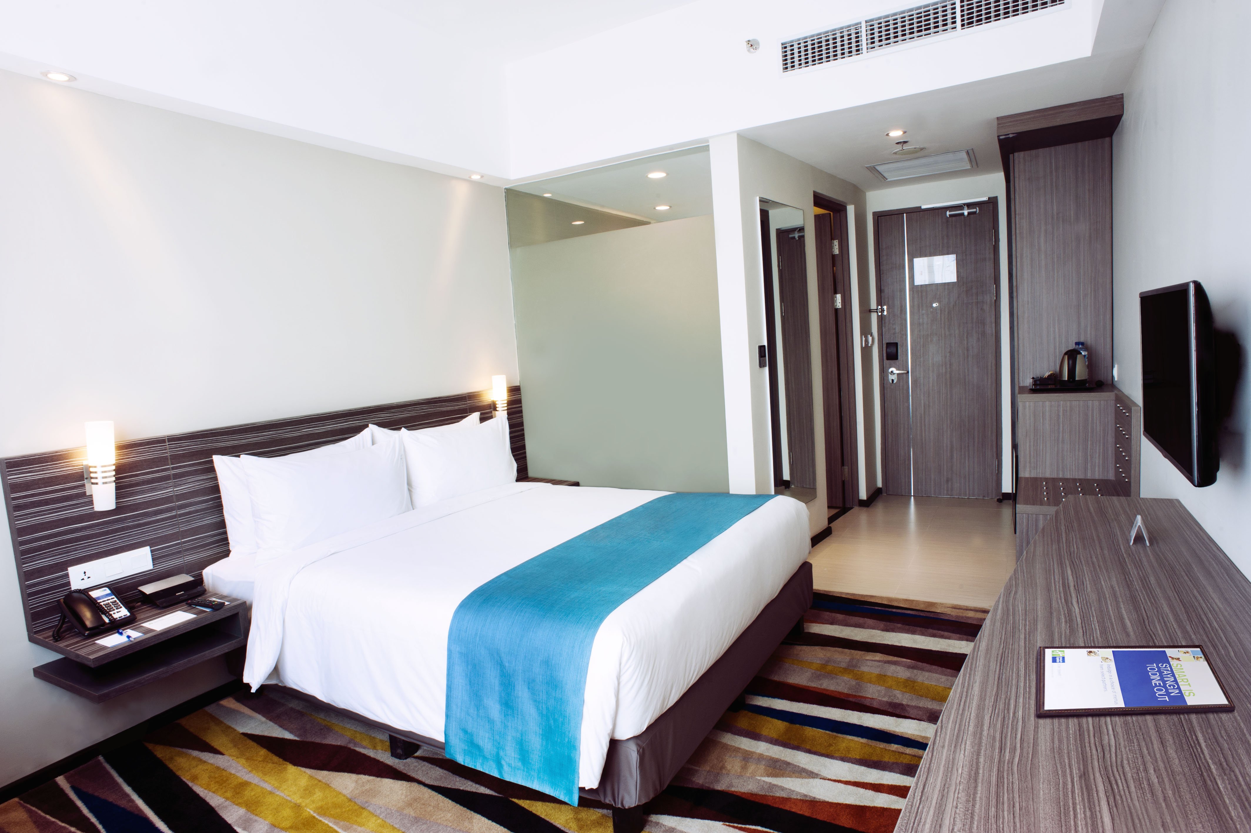 Holiday Inn Express Surabaya Centerpoint by Ihg 24/81