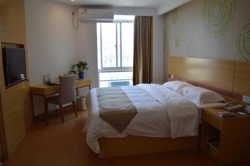 Feature, Double Bed