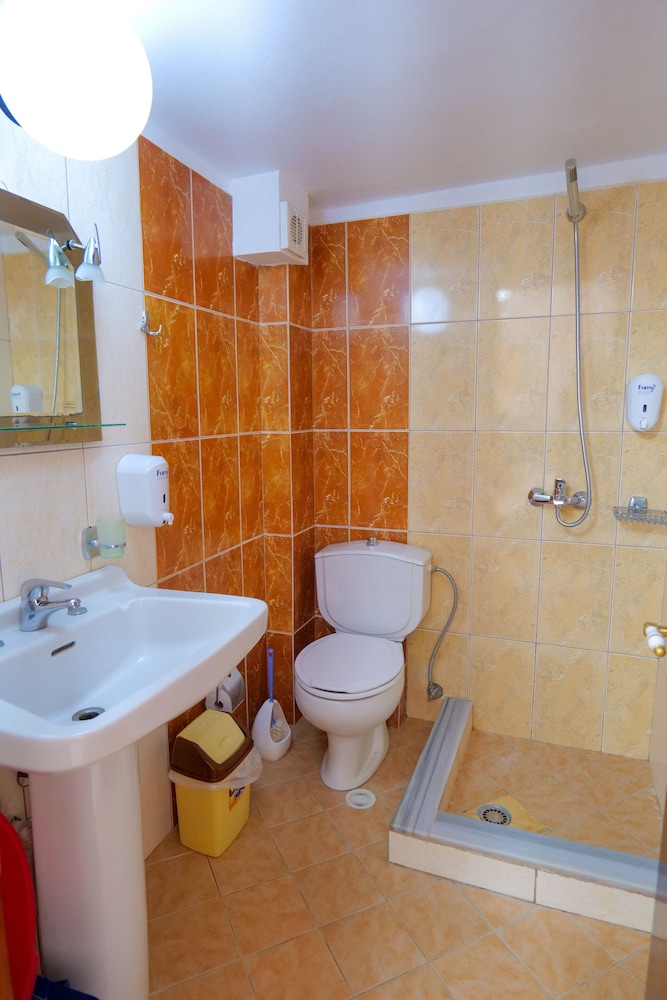 HOTEL DRILONI 47/51