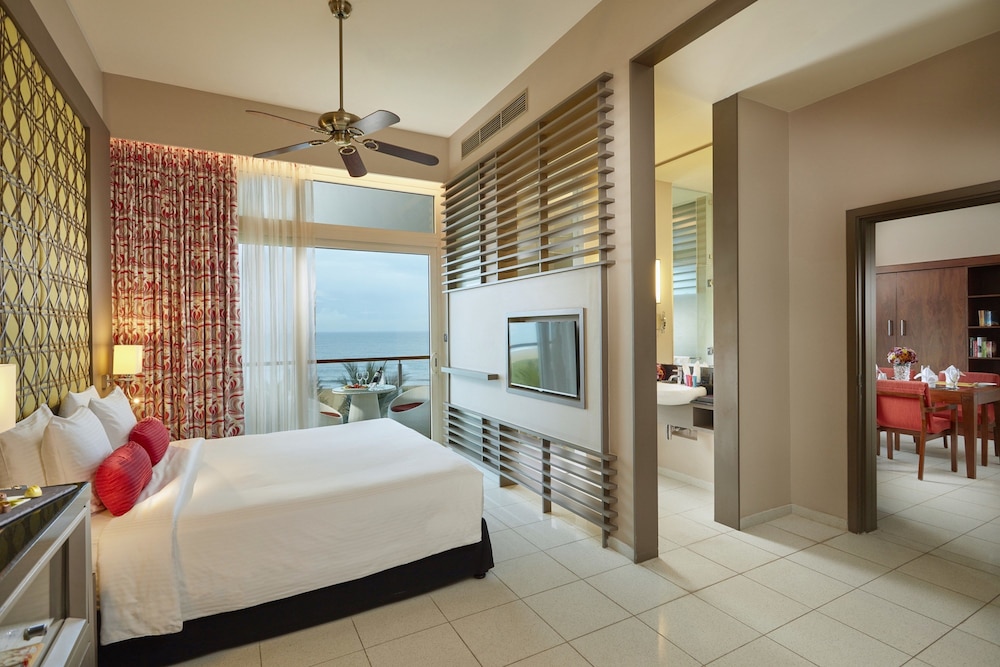 Junior Suite, King Bed