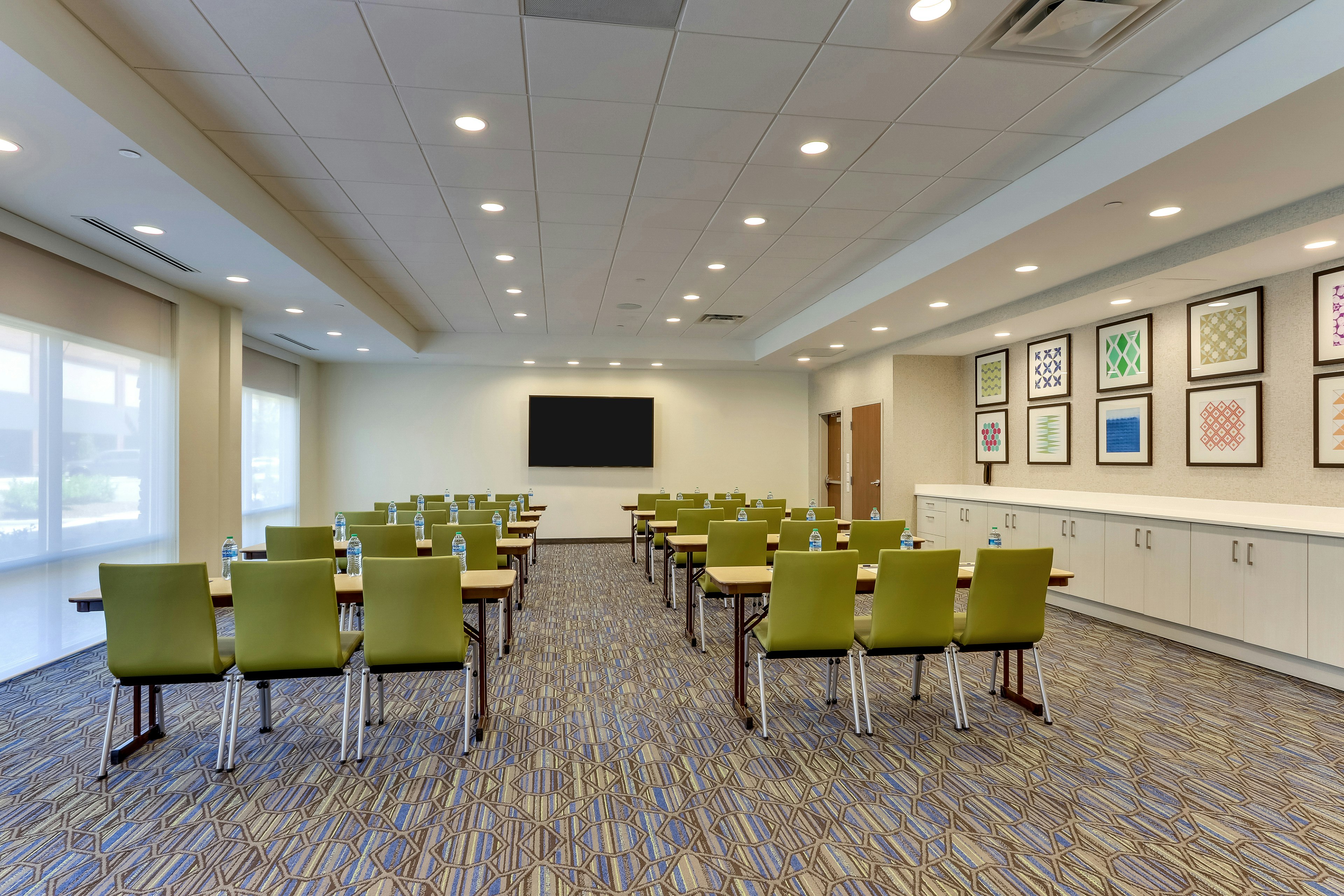 HOLIDAY INN EXPRESS AND SUITES WINSTON SALEM SW CLEMMONS 42/50