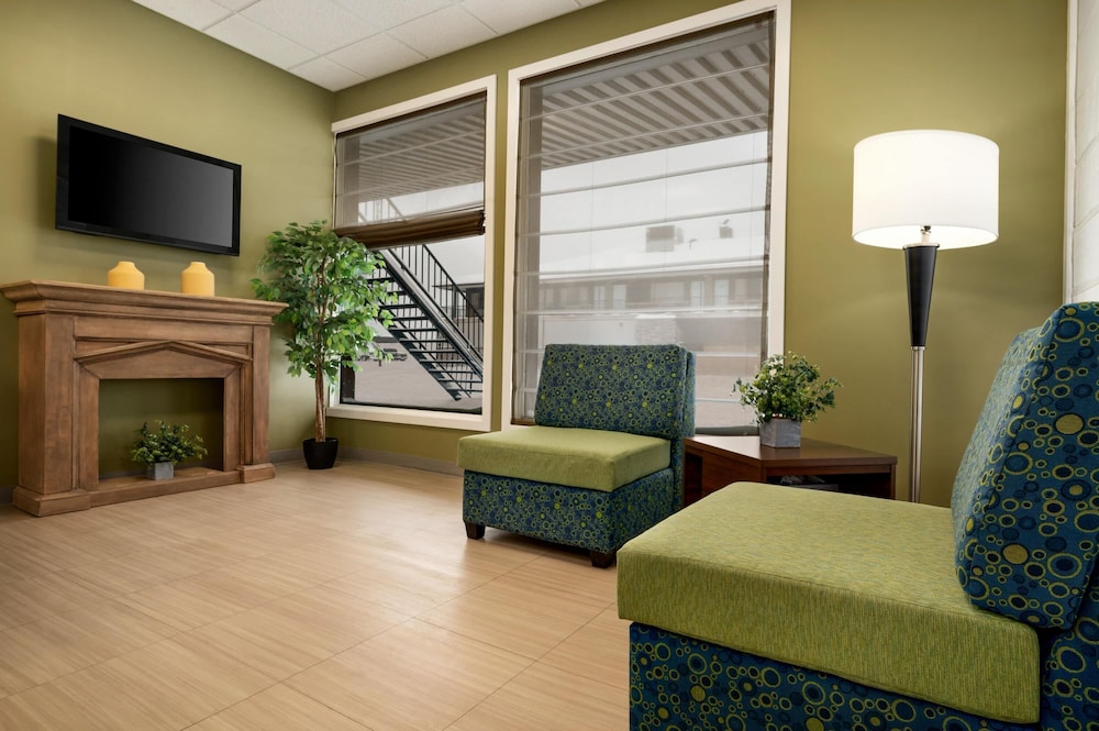 Super 8 By Wyndham Hearst On 27/48