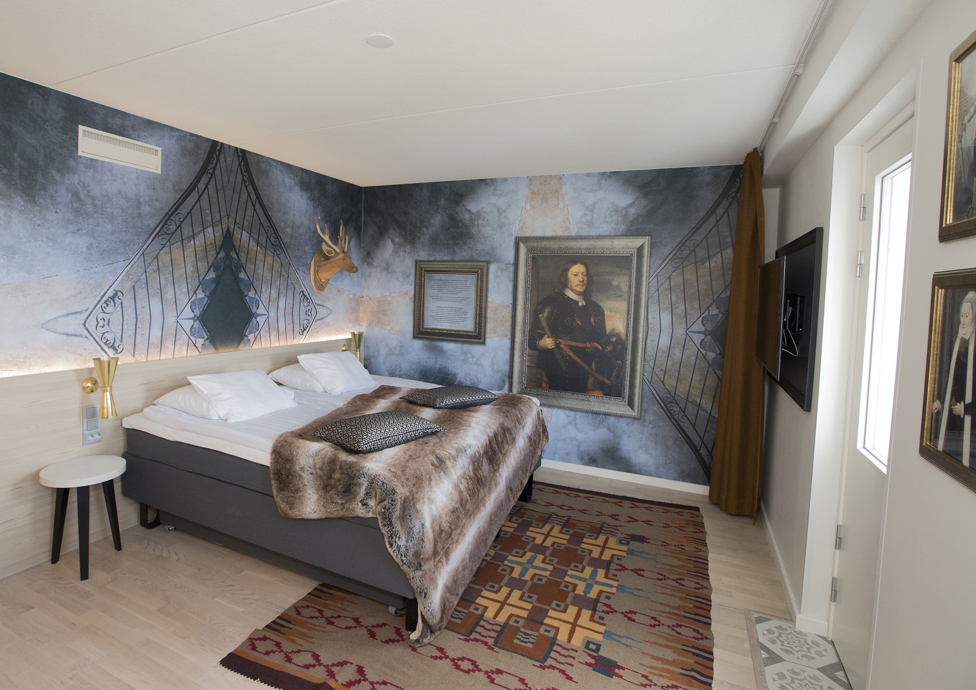rooms