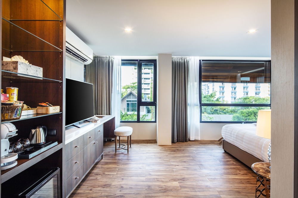 Grand Sala Thai 13/50