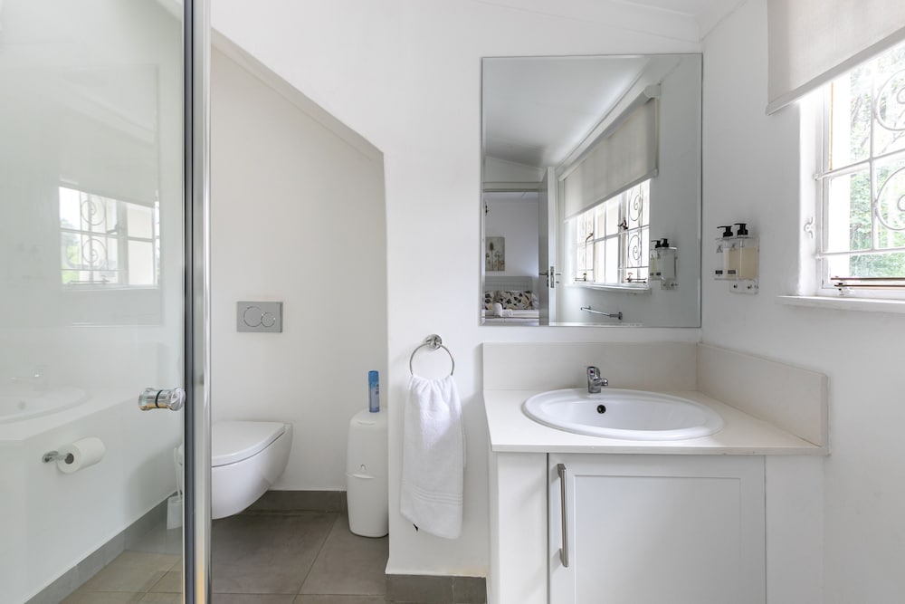 Emmarentia Guest House 43/47