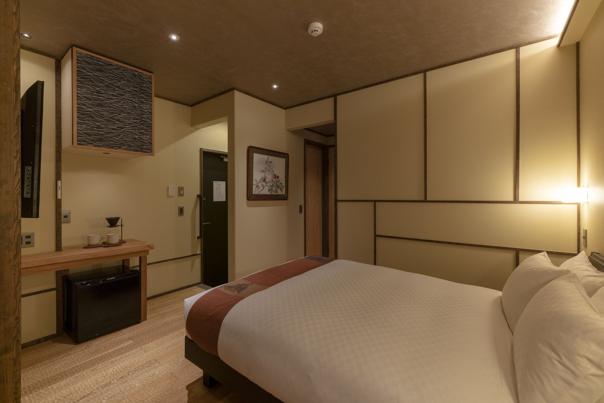 SUPERIOR, DOUBLE BED, WITH VIEW