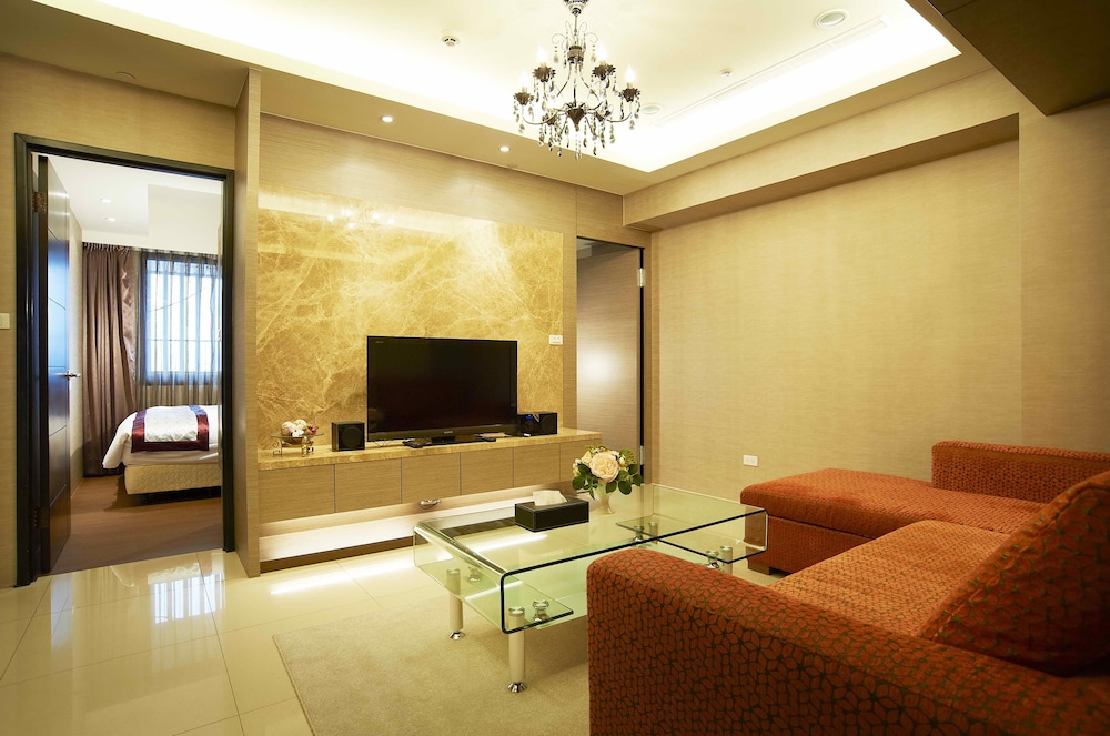 MASTER HOTEL 19/25