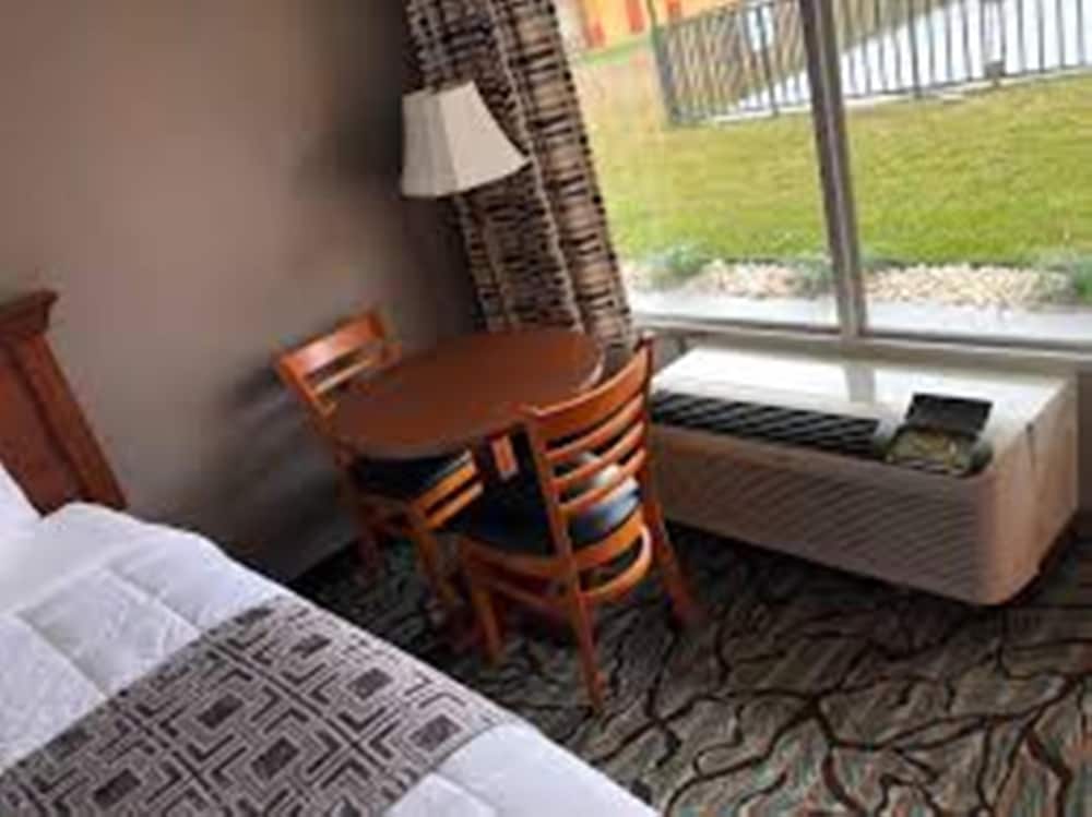 Baymont By Wyndham Walterboro 13/18