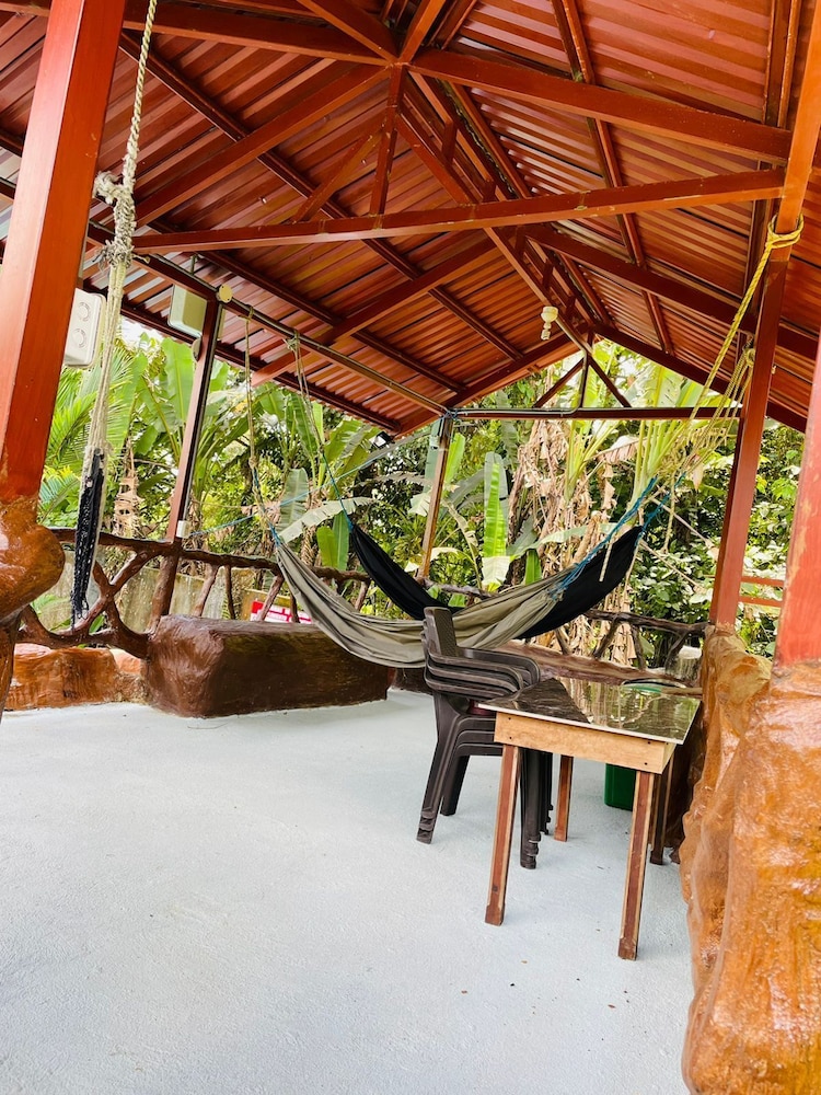 Aunty Arenal Lodge 22/50