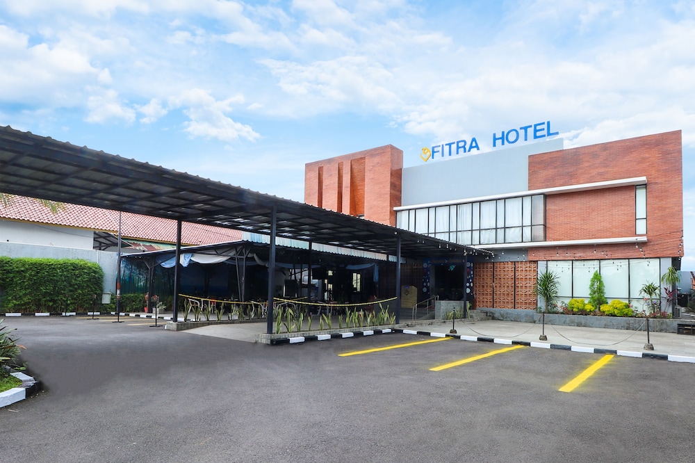Fitra Hotel Majalengka 41/43