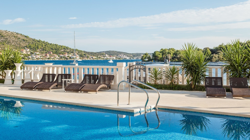 Hotel Perla 42/50