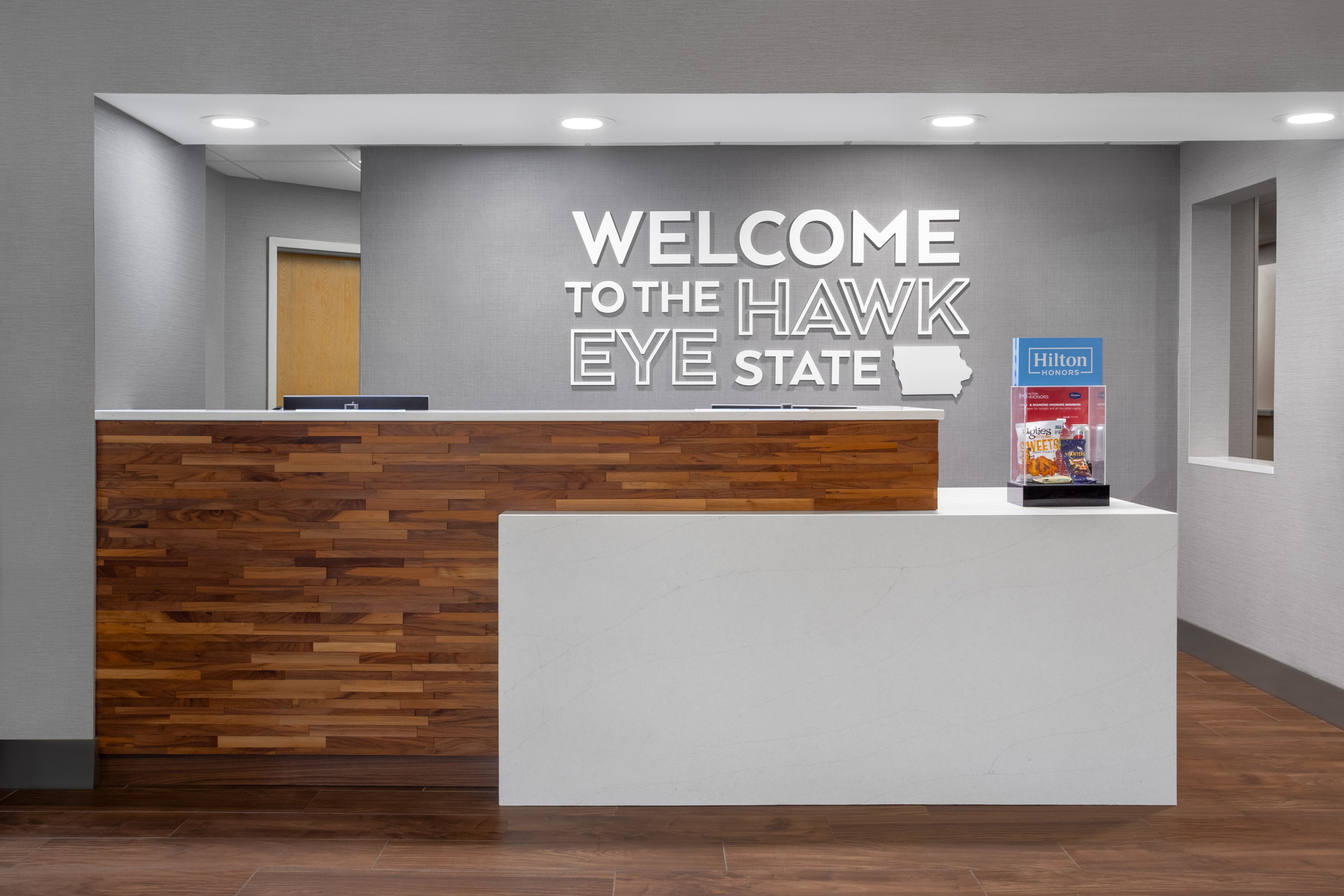 Holiday Inn Express Hotel Suites Clinton 5/50