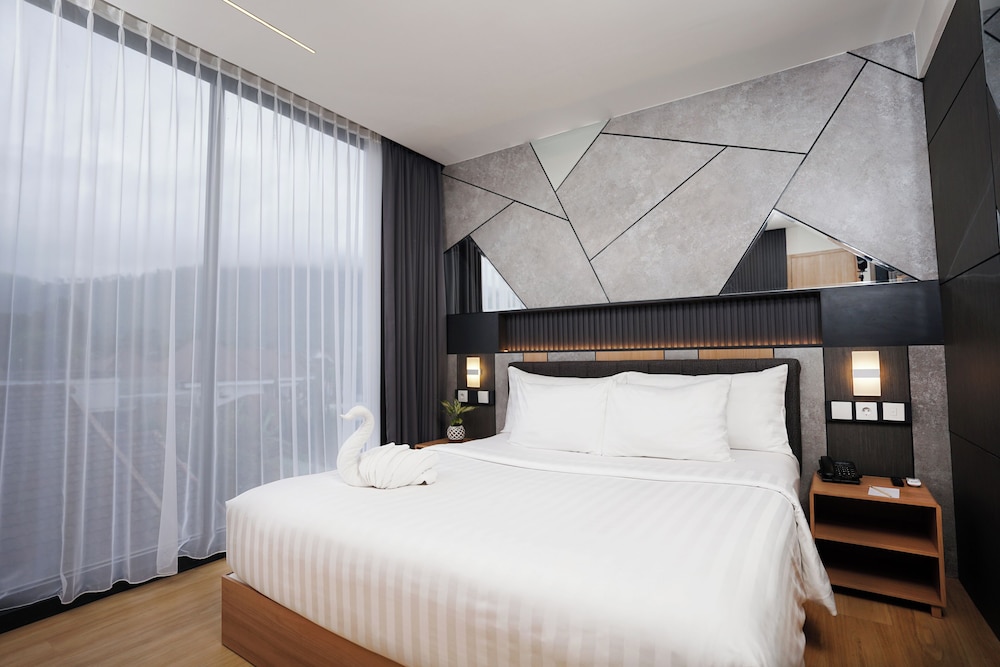 PREMIER, DOUBLE BED