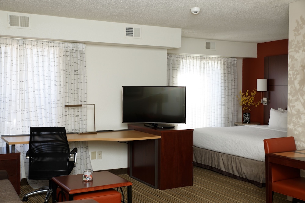 MainStay Suites Appleton Airport - Fox River Mall Area 39/46