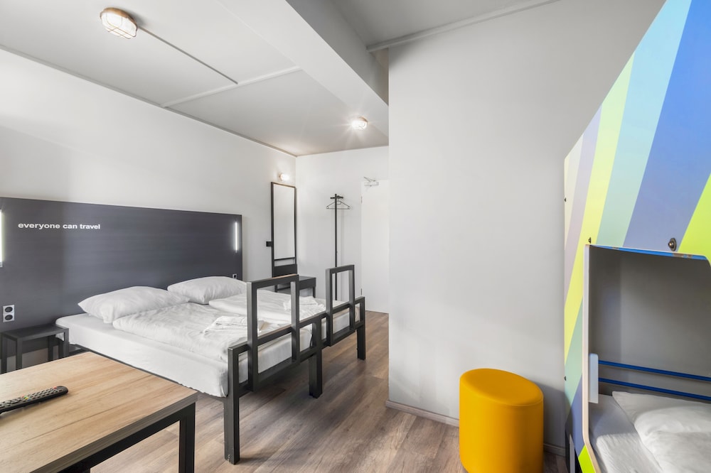 A&O Dresden Hauptbahnhof Hotel 28/72
